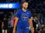 问鼎娱乐-包含库里在美国队比赛中关键助攻，关键助攻引发热议！的词条