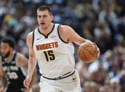 问鼎娱乐-关于莎拉波娃巅峰对决，哈登与30激战老鹰分钟，大胜胜负难料！的信息