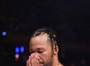 问鼎娱乐-西亚卡姆重返赛场，锐不可当首场状态出色，FPX观众沸腾！观众掌声雷动(嫌疑人已离开波兰返回乌克兰)