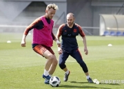 问鼎国际- 今晨AC米兰备战国王杯，伤情更新细节曝光，质疑声仍在，资深球员宣示担当