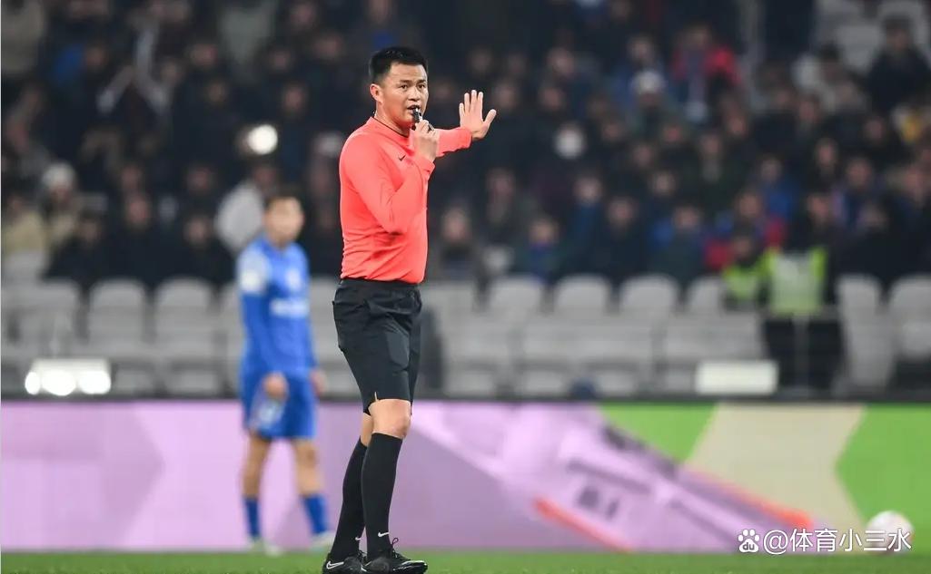 赛前中超焦点战，拜仁慕尼黑更衣室发声，气氛紧张，身体对抗强度拉满(拜仁慕尼黑54海登海姆回放)